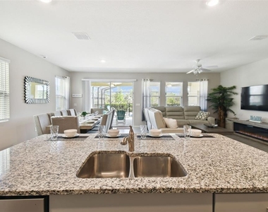 7704 Oakmoss Loop - Photo Thumbnail 50