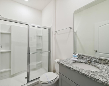 7704 Oakmoss Loop - Photo Thumbnail 38