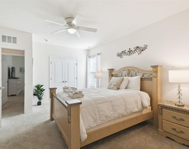 7704 Oakmoss Loop - Photo Thumbnail 12