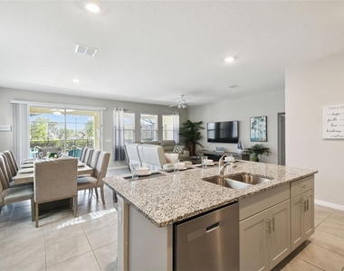 7704 Oakmoss Loop - Photo Thumbnail 48