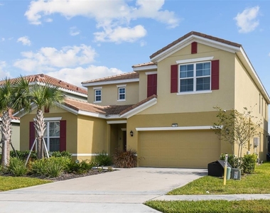 7704 Oakmoss Loop - Photo Thumbnail 3