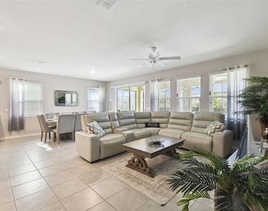 7704 Oakmoss Loop - Photo Thumbnail 56
