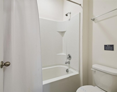 7704 Oakmoss Loop - Photo Thumbnail 24