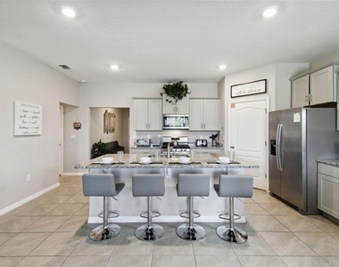 7704 Oakmoss Loop - Photo Thumbnail 46