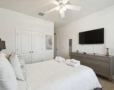 7704 Oakmoss Loop - Photo Thumbnail 37
