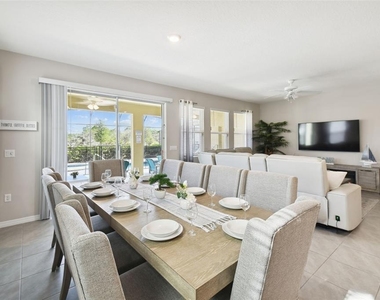 7704 Oakmoss Loop - Photo Thumbnail 52