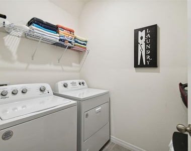 7704 Oakmoss Loop - Photo Thumbnail 41