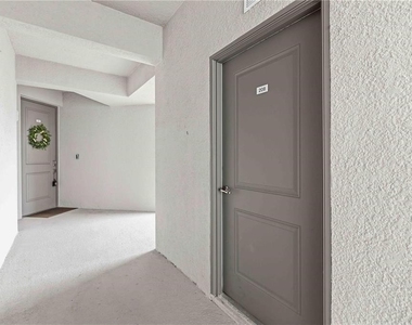 12240 Wellen Golf Street - Photo Thumbnail 29