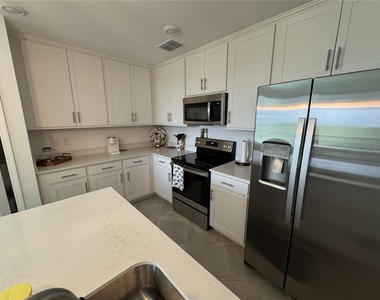 12240 Wellen Golf Street - Photo Thumbnail 9