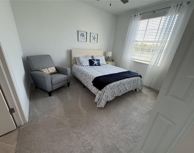 12240 Wellen Golf Street - Photo Thumbnail 19