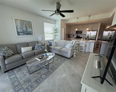 12240 Wellen Golf Street - Photo Thumbnail 13