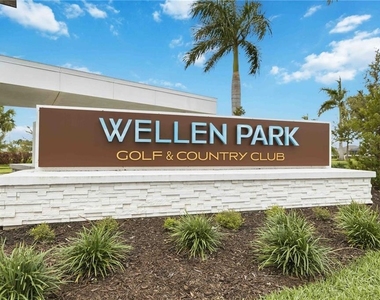 12240 Wellen Golf Street - Photo Thumbnail 1