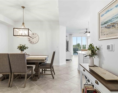 12240 Wellen Golf Street - Photo Thumbnail 10