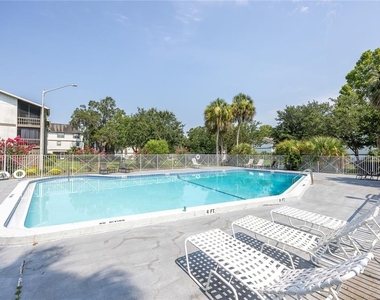 6519 W Newberry Road - Photo Thumbnail 3