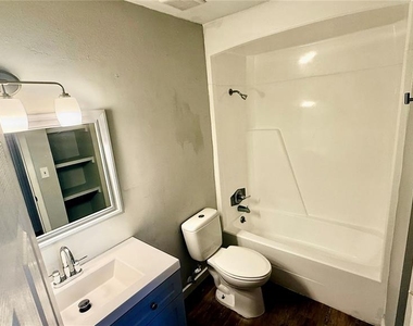 6519 W Newberry Road - Photo Thumbnail 11