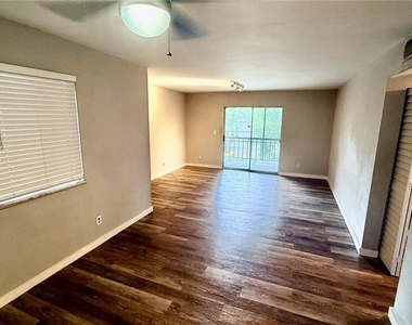 6519 W Newberry Road - Photo Thumbnail 8