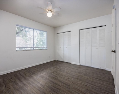4411 Sw 34th Street - Photo Thumbnail 18