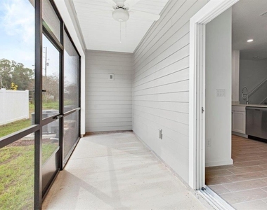 698 Nw 126th Terrace - Photo Thumbnail 18