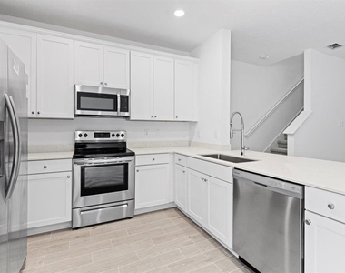 698 Nw 126th Terrace - Photo Thumbnail 3