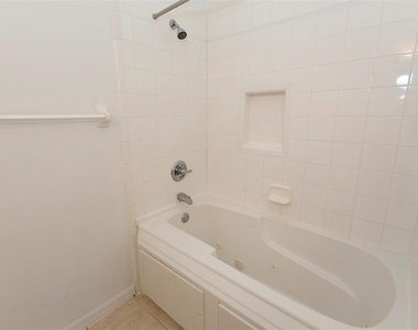 7952 Nw 51st Way - Photo Thumbnail 14