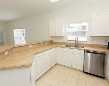 7952 Nw 51st Way - Photo Thumbnail 3