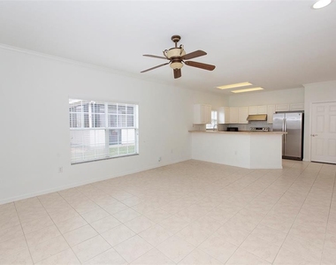 7952 Nw 51st Way - Photo Thumbnail 5