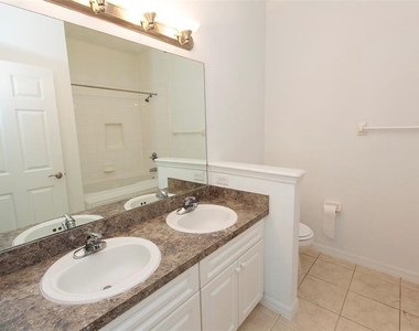 7952 Nw 51st Way - Photo Thumbnail 12