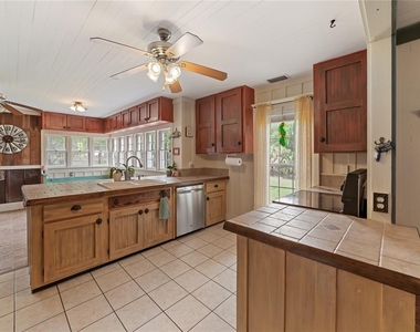 1905 Myrtle Lake Avenue - Photo Thumbnail 6