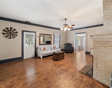 1905 Myrtle Lake Avenue - Photo Thumbnail 4