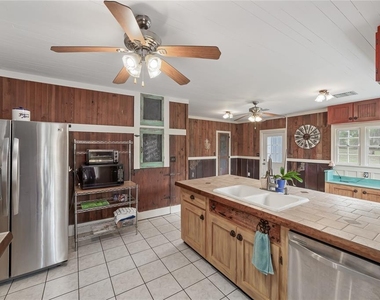 1905 Myrtle Lake Avenue - Photo Thumbnail 5