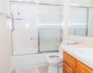 714 Bayhill Court - Photo Thumbnail 18