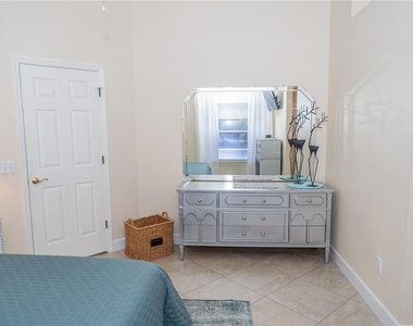 714 Bayhill Court - Photo Thumbnail 16