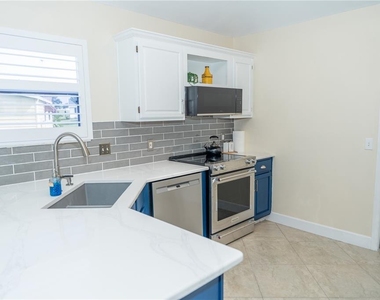714 Bayhill Court - Photo Thumbnail 2
