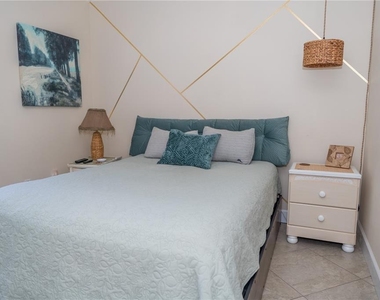 714 Bayhill Court - Photo Thumbnail 12