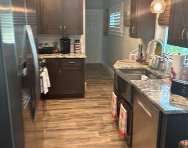 1517 S Central Avenue - Photo Thumbnail 4