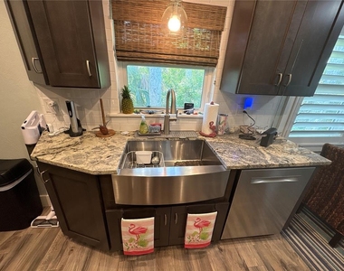 1517 S Central Avenue - Photo Thumbnail 6