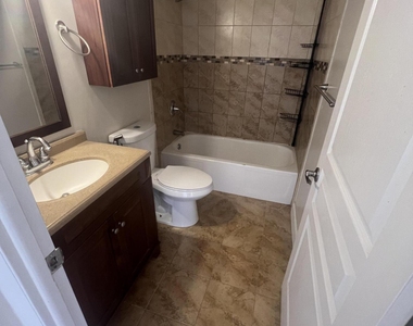 220 Linden Street - Photo Thumbnail 8