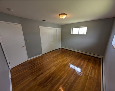 230 Diamond Street - Photo Thumbnail 12