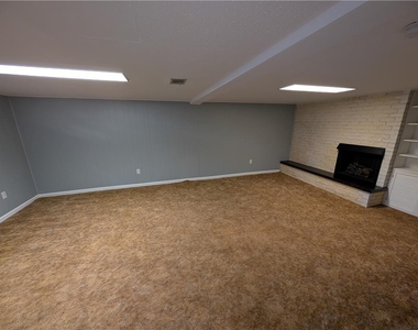 230 Diamond Street - Photo Thumbnail 22