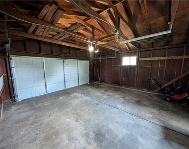 230 Diamond Street - Photo Thumbnail 27