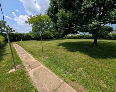 230 Diamond Street - Photo Thumbnail 29