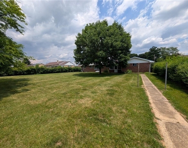 230 Diamond Street - Photo Thumbnail 30