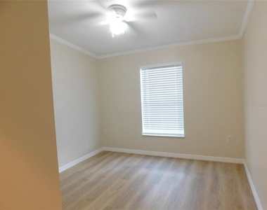 200 Columbia Street - Photo Thumbnail 10