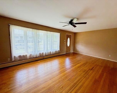 3821 Turner Street - Photo Thumbnail 3