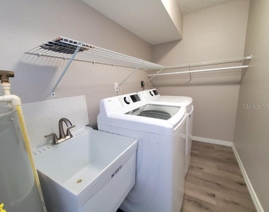 7855 W Price Boulevard - Photo Thumbnail 17