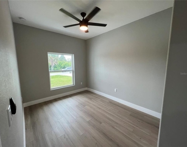 12130 Henley Avenue - Photo Thumbnail 8