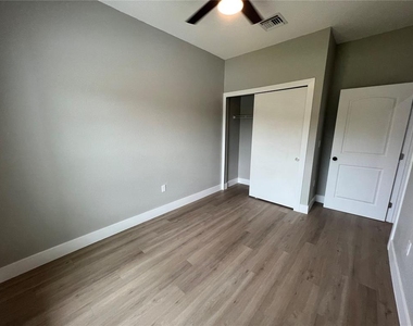 12130 Henley Avenue - Photo Thumbnail 10