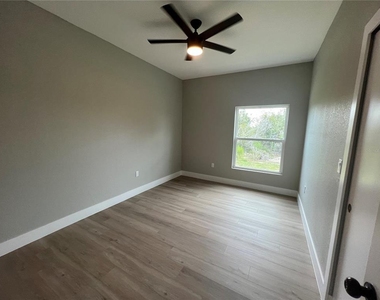 12130 Henley Avenue - Photo Thumbnail 3