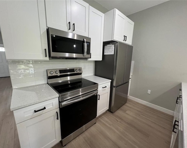 12130 Henley Avenue - Photo Thumbnail 1