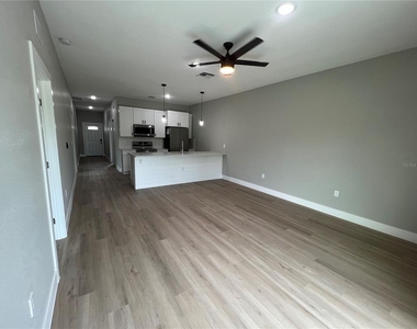 12130 Henley Avenue - Photo Thumbnail 2